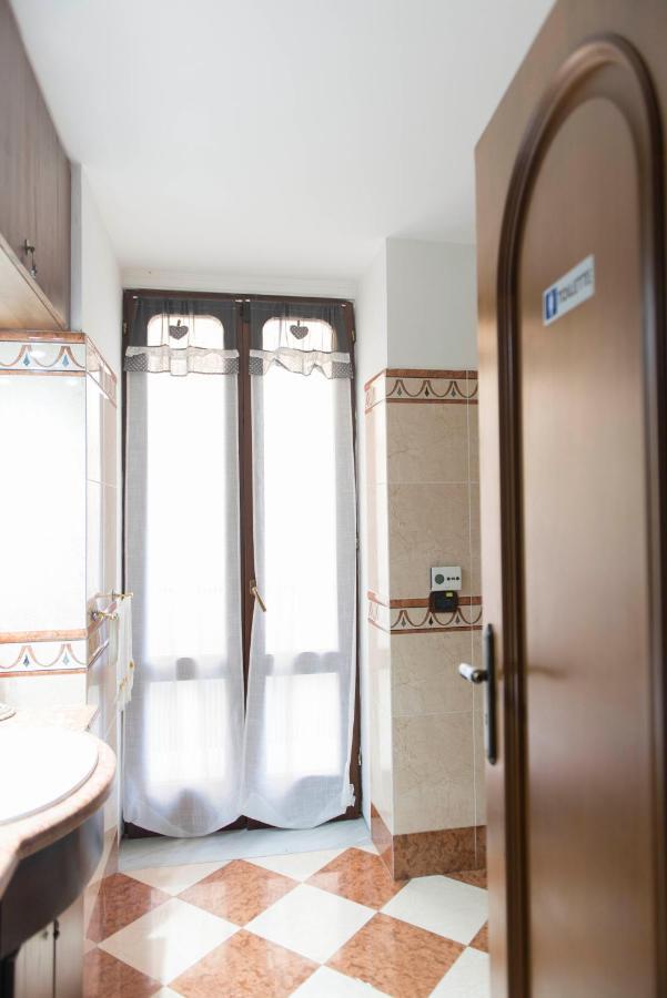Laetitia Guest House32 Аверса Экстерьер фото